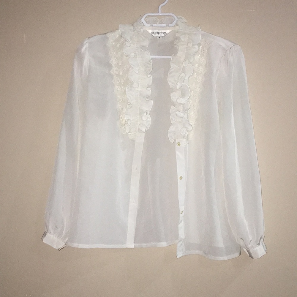 White vintage blouse with ruffle collar